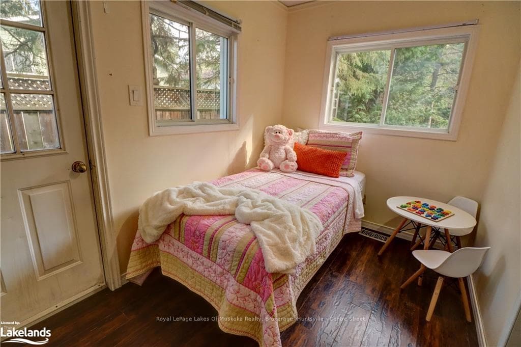63 SILVER Street photo 14