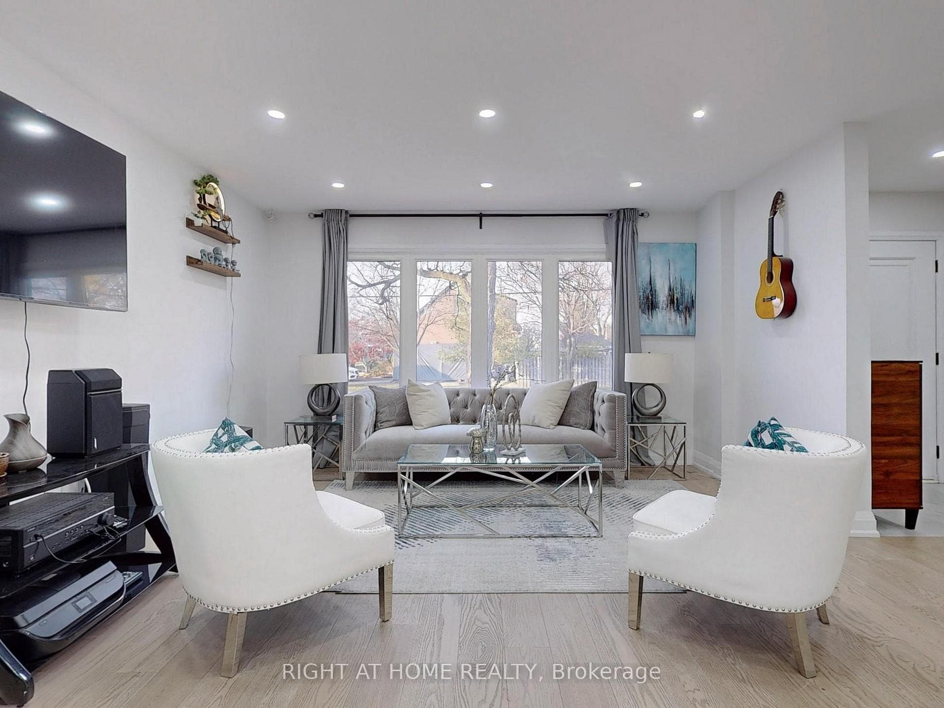 25 Deerhurst Avenue photo 6