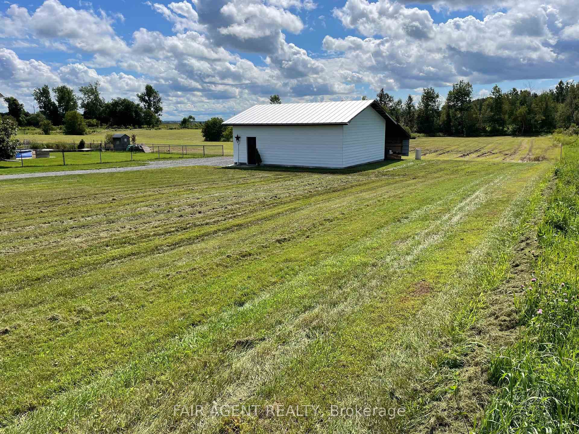 2130 Du Golf Road photo 4