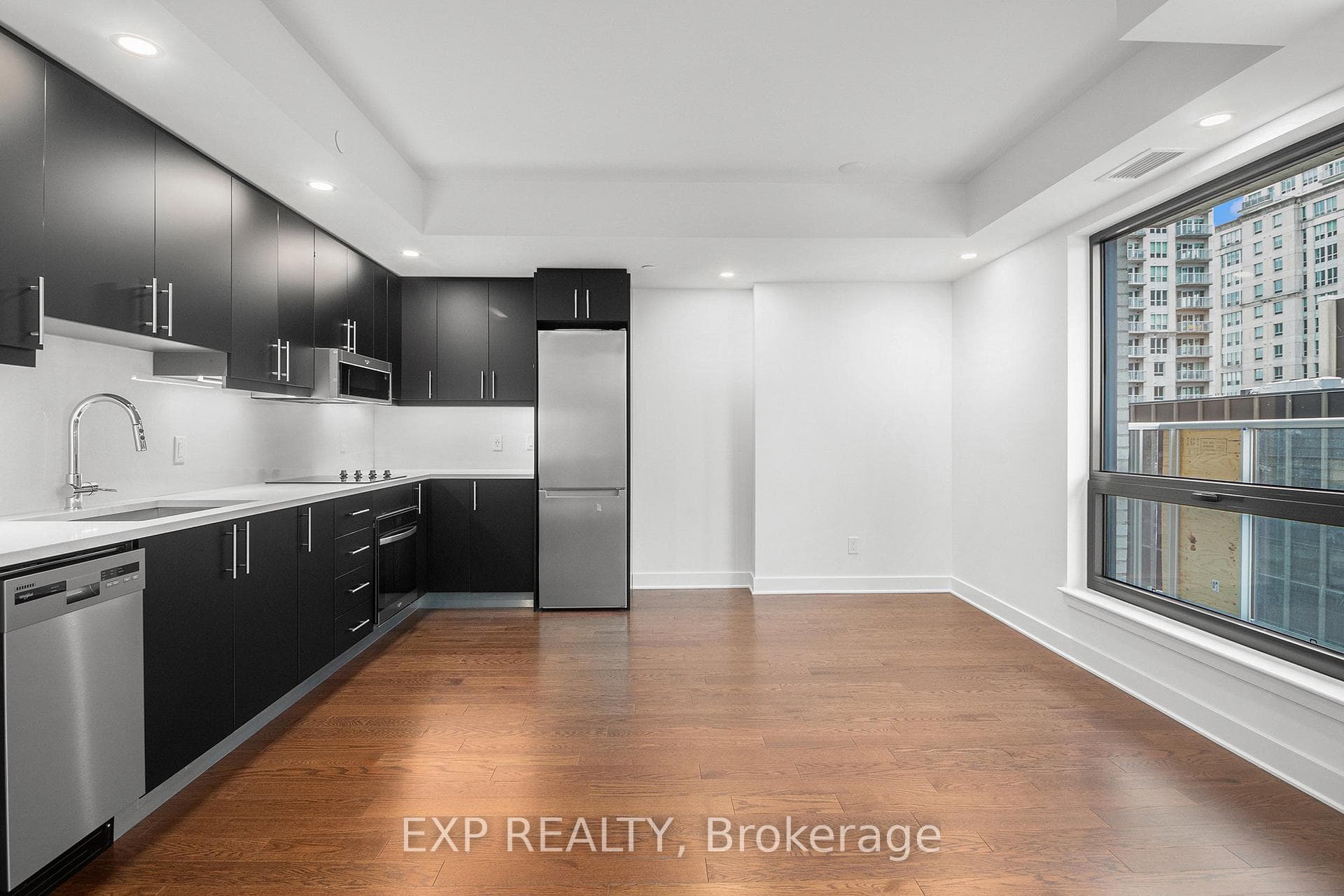 180 George Street Unit 1301 photo 12