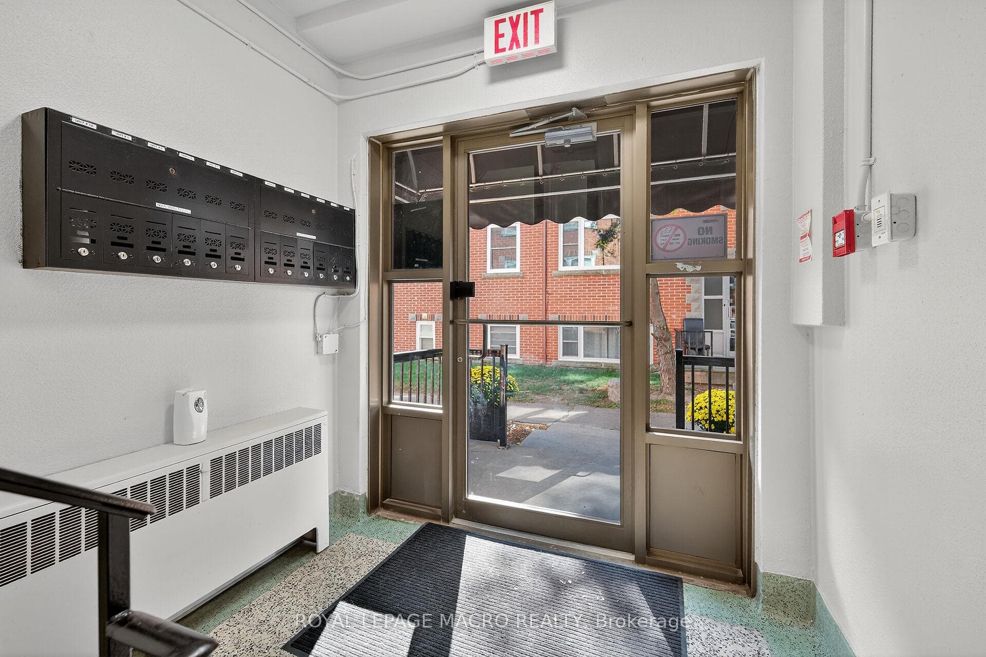 5 Applewood Avenue Unit 1 photo 23
