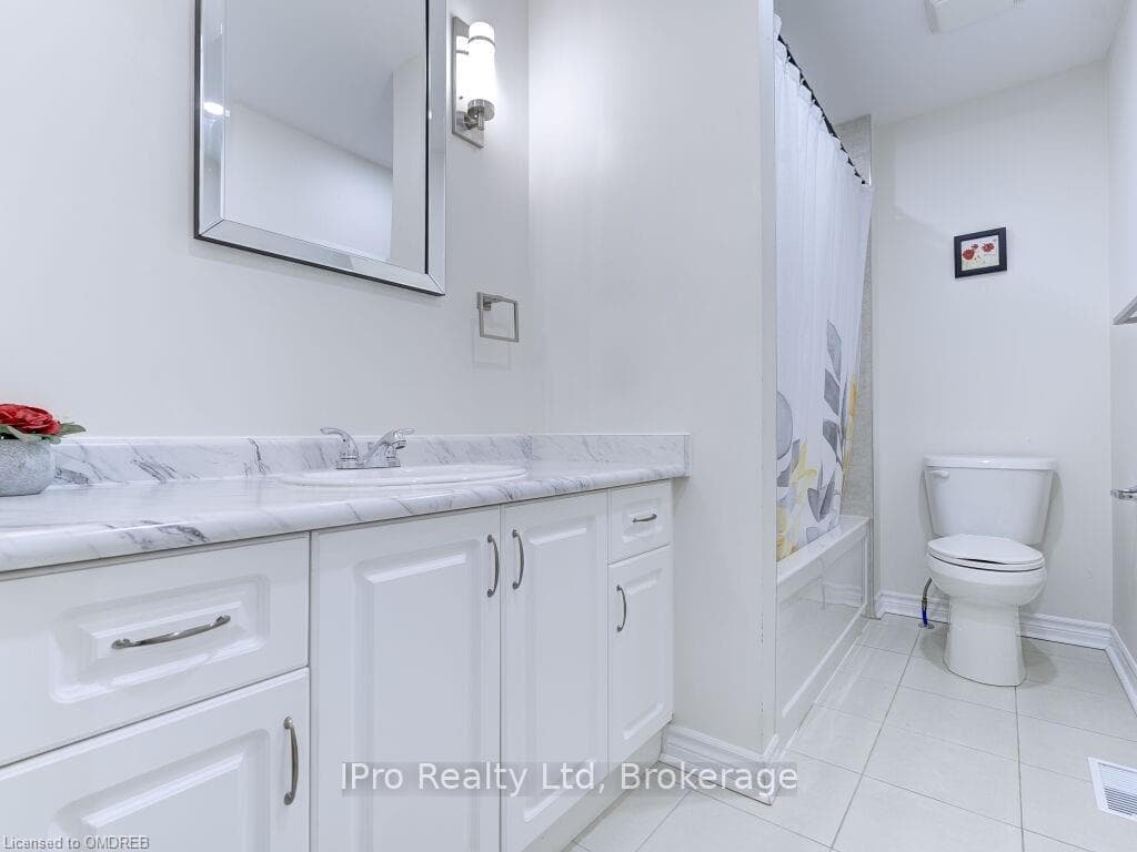 130 SWINDALE Drive photo 40