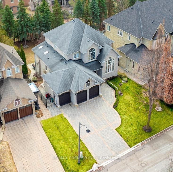 85 Gregory Scott Dr, Woodbridge