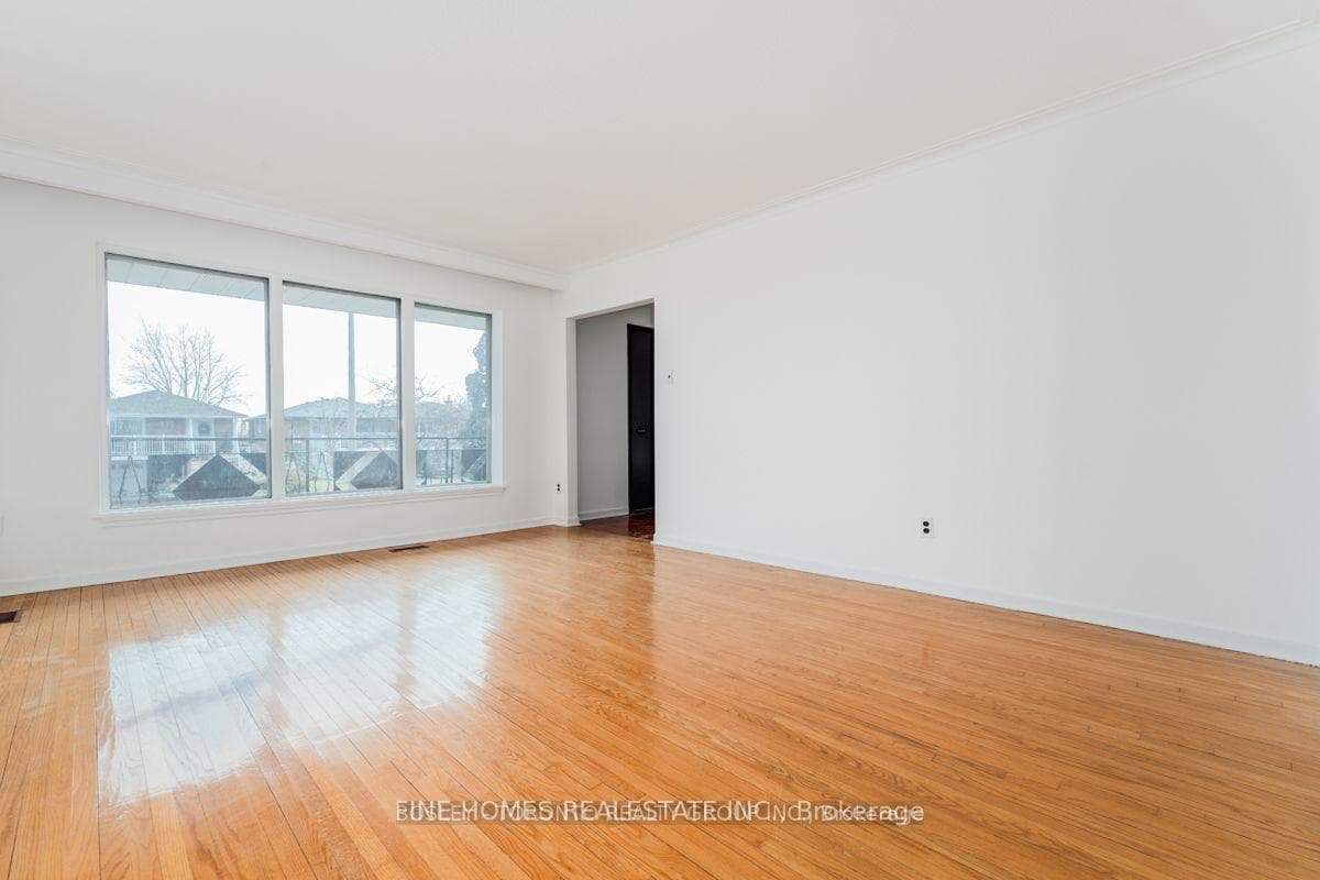 769 Greenore Road Unit Upper photo 2