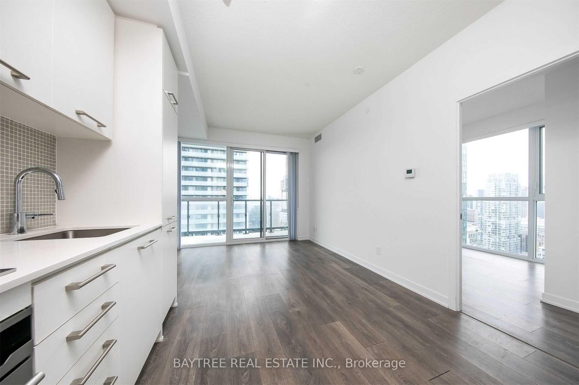 87 Peter Street Unit 2910 photo 8