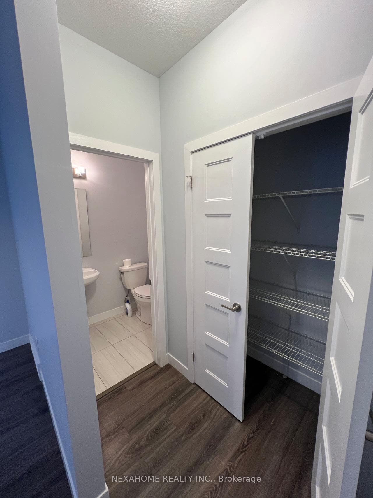 953 Manhattan Way photo 6