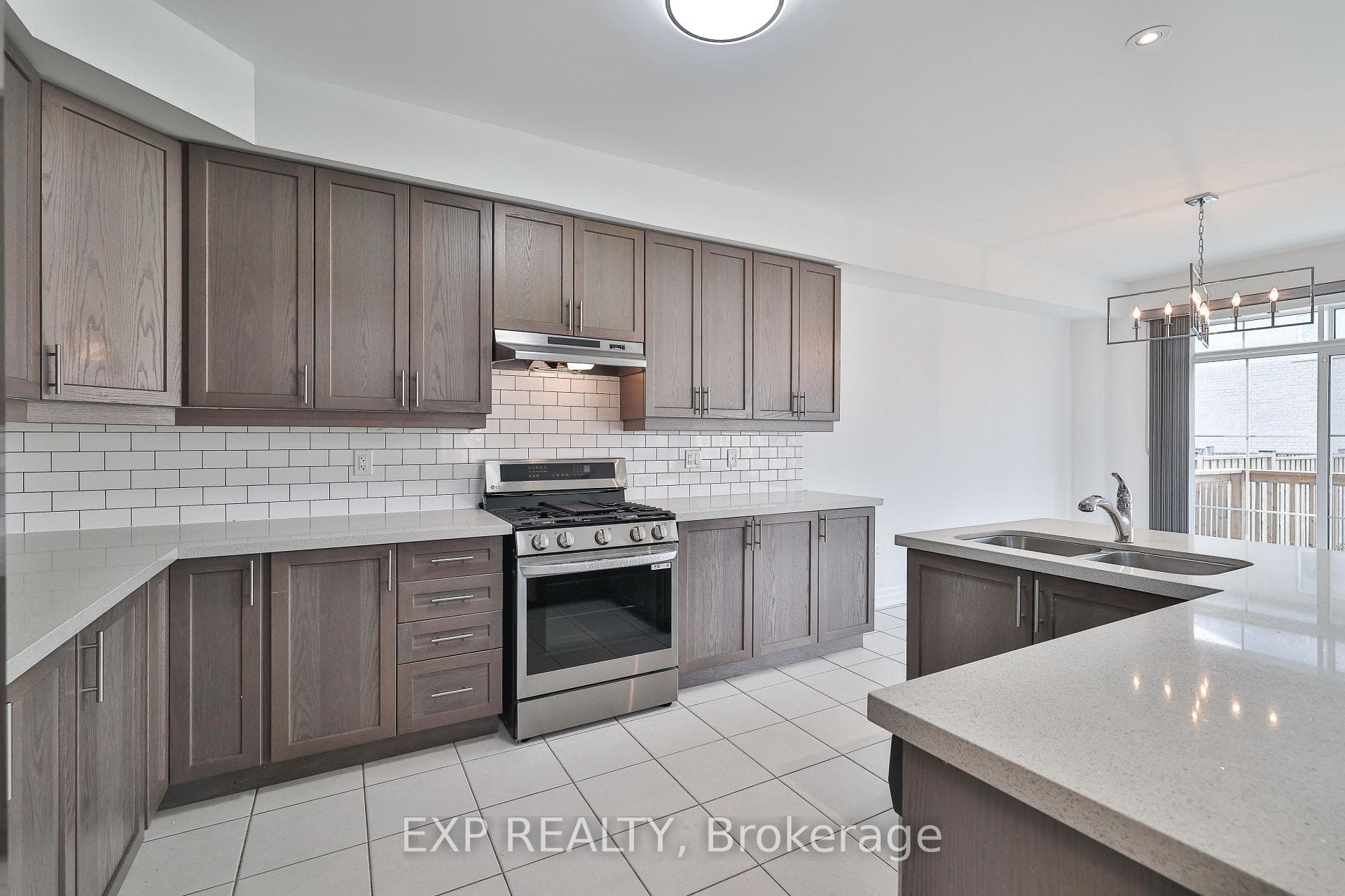 1487 Farrow Cres Crescent photo 15