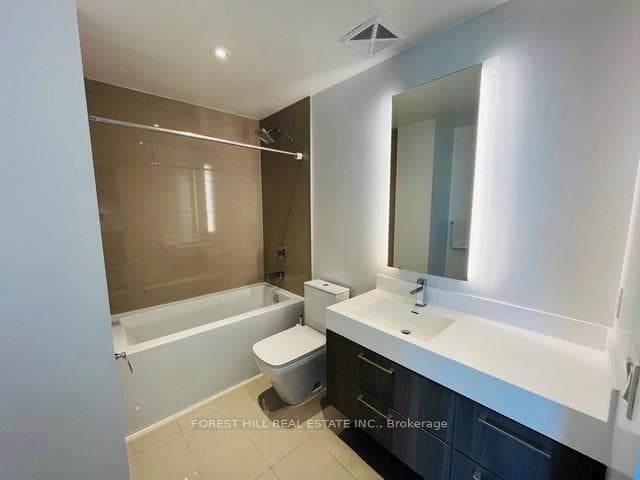 1 Yorkville Avenue Unit 3709 photo 10