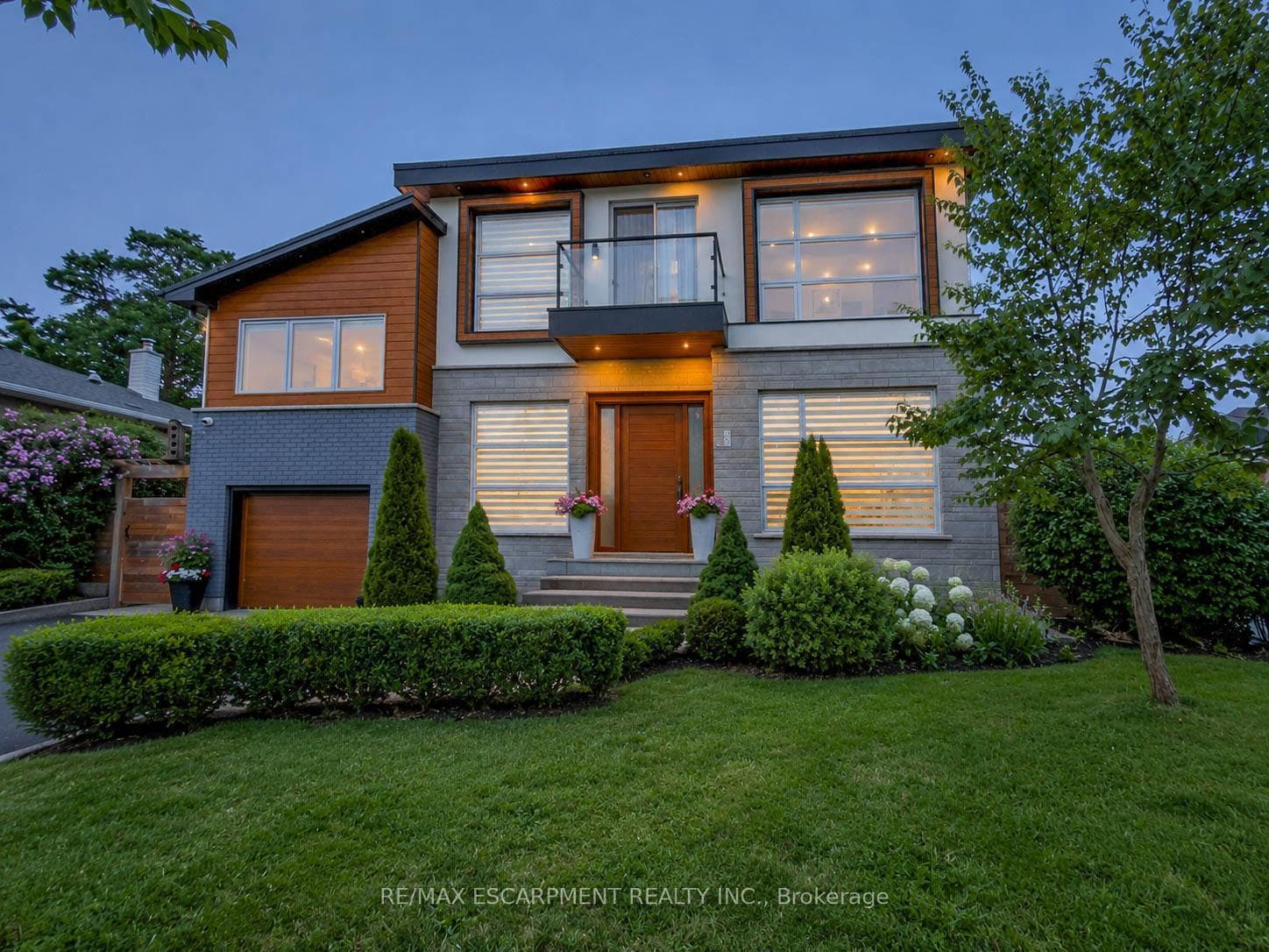 5178 Hunter Drive photo 1