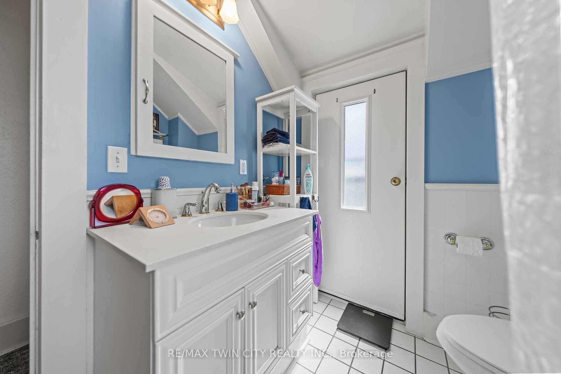 39 Borden Avenue photo 26