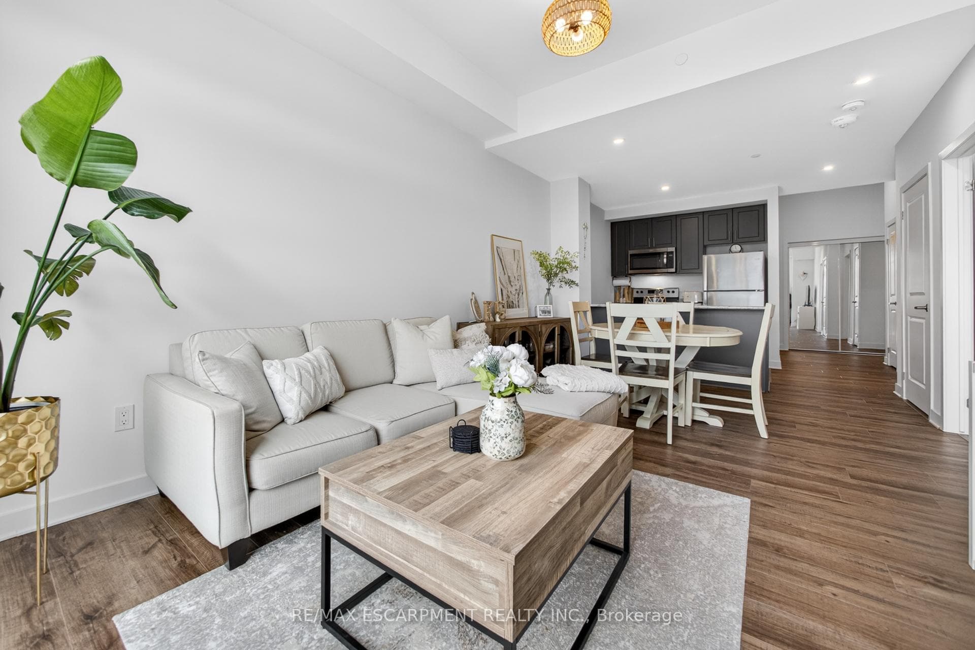 460 Dundas Street Unit 1213 photo 21