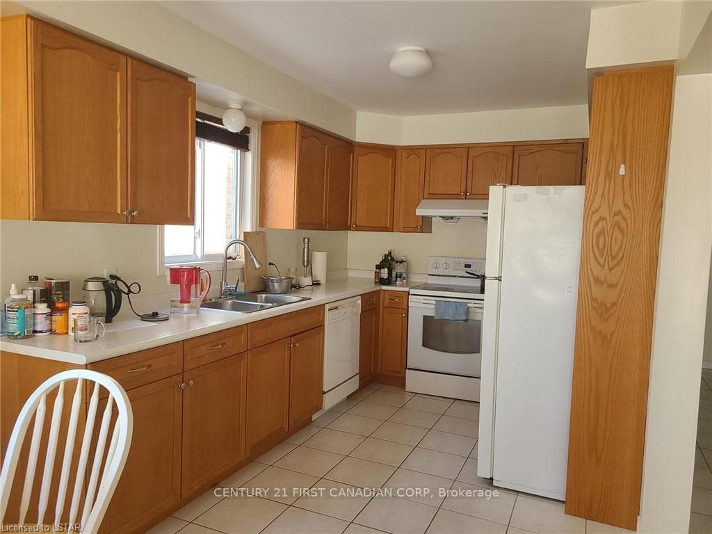 718 Whetherfield Street photo 3