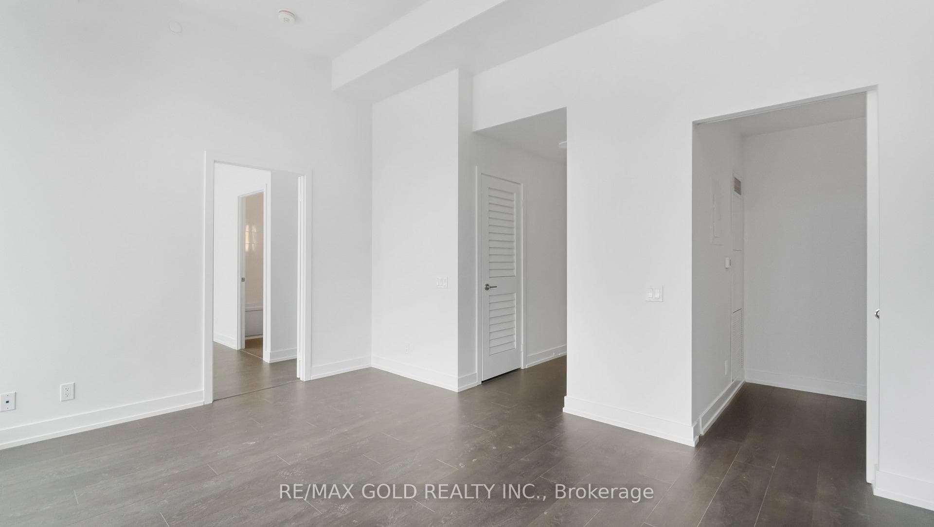 225 Veterans Drive Unit 201 photo 16