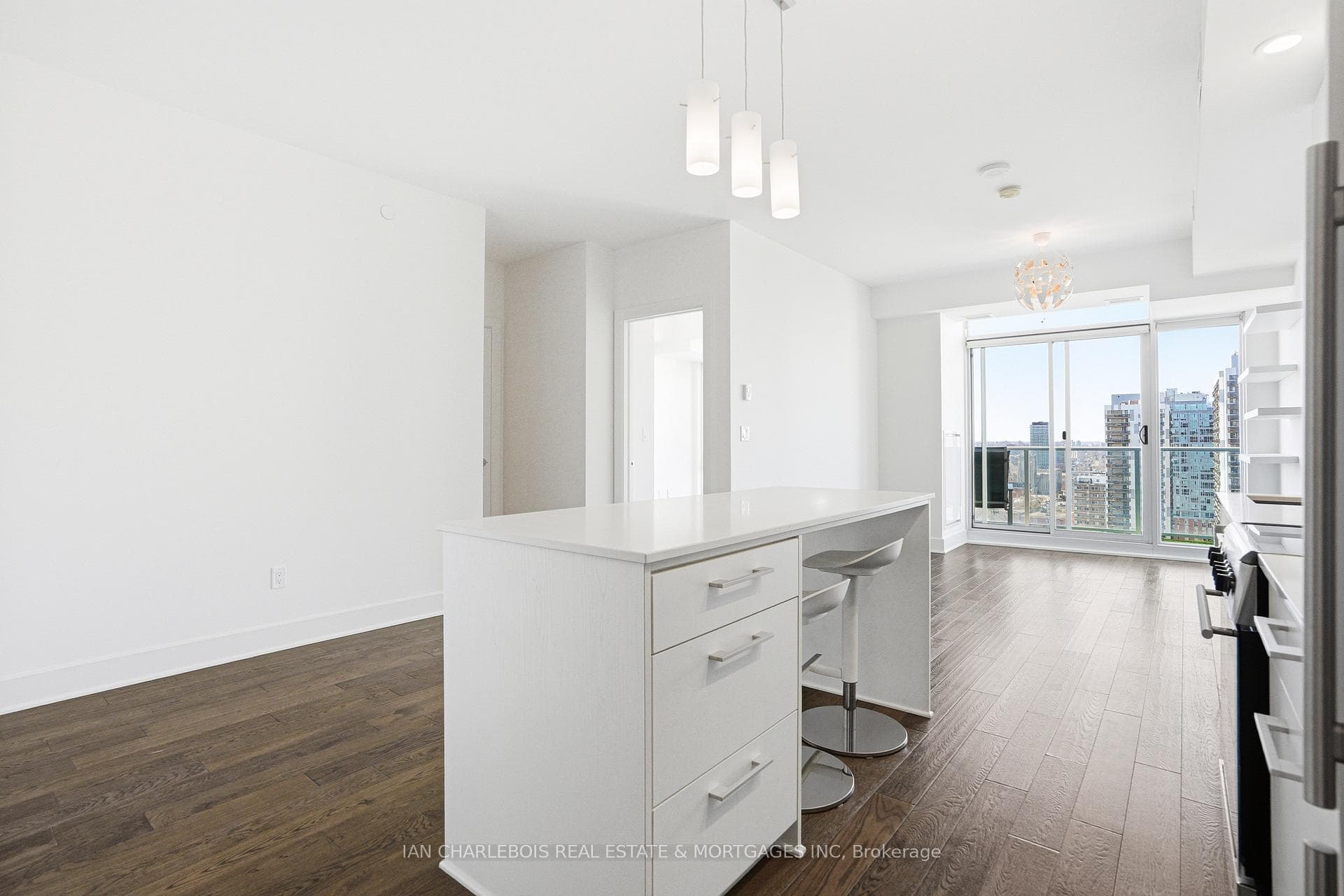 255 Bay Street Unit 1701 photo 7