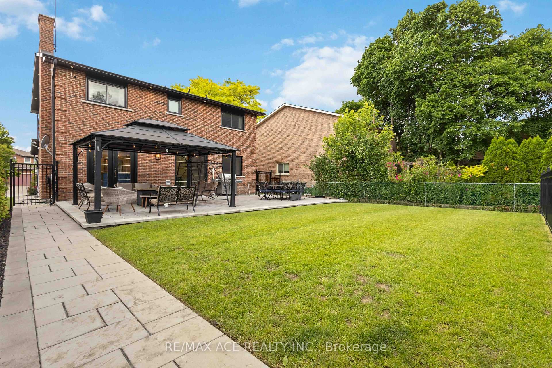 19 Barker Court photo 46