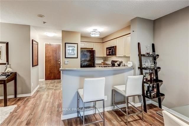 9 Michael Power Place Unit 405 photo 4