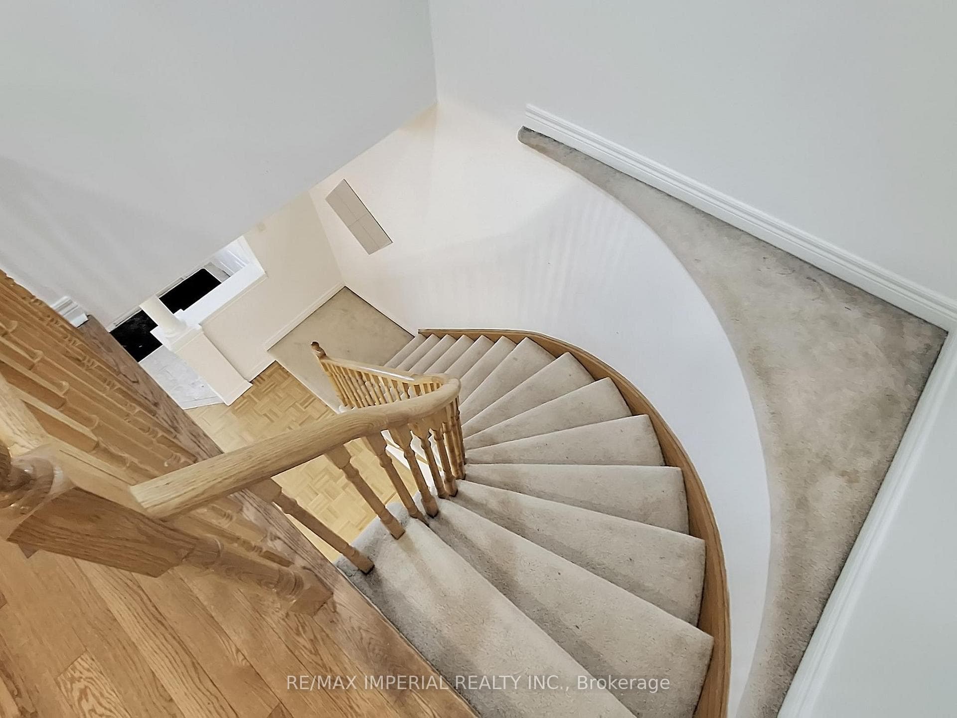 30 Catalina Crescent photo 24