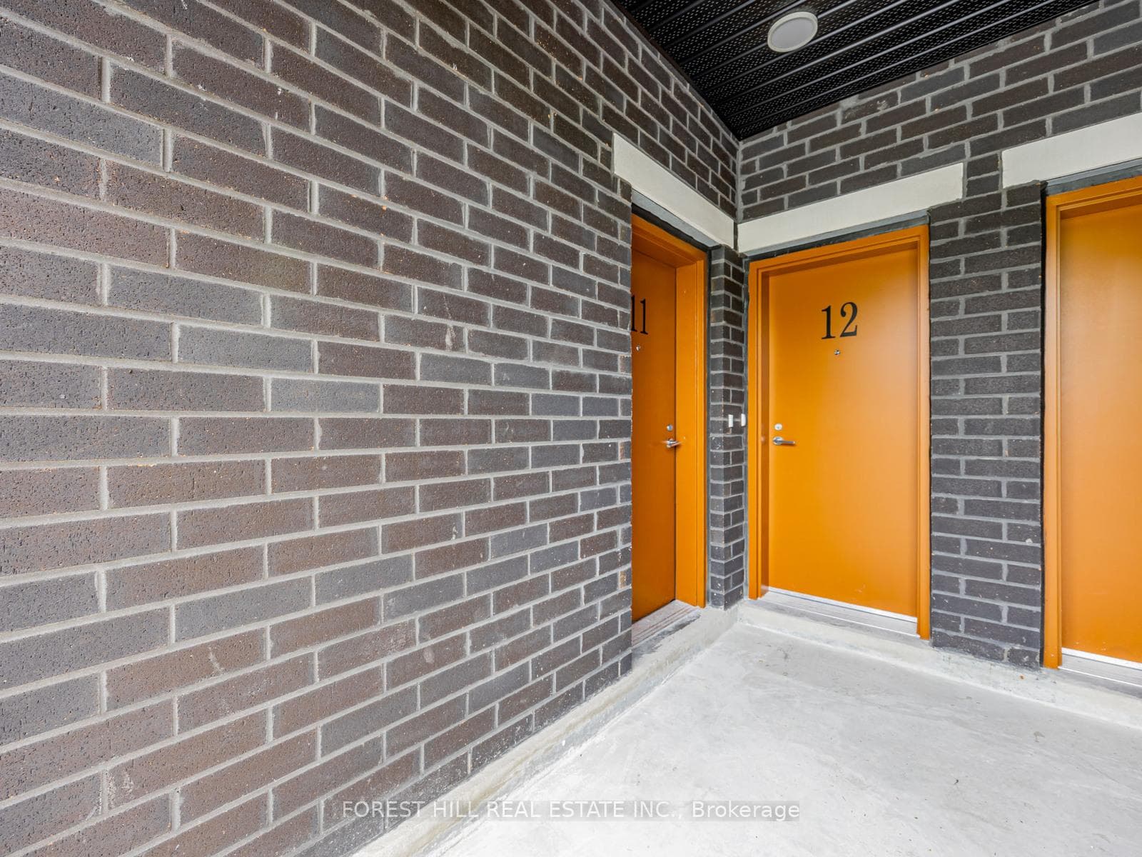 15 Brenthall Avenue Unit 12 photo 2