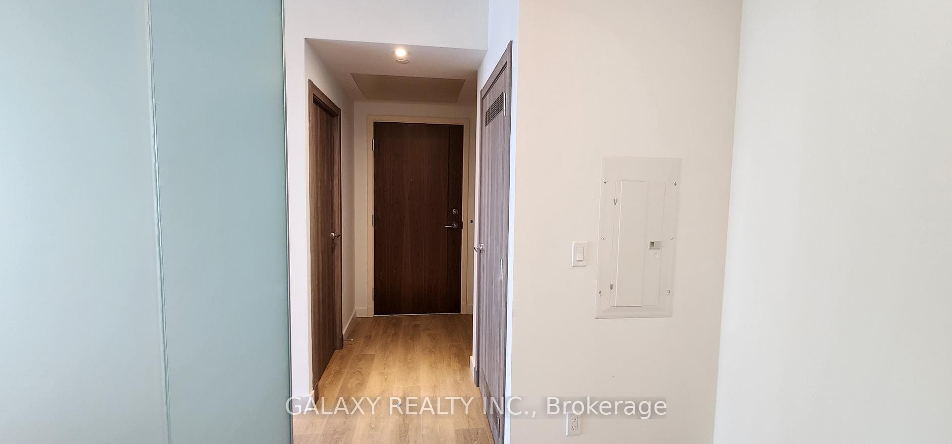 27 McMahon Drive Unit 1208 photo 13