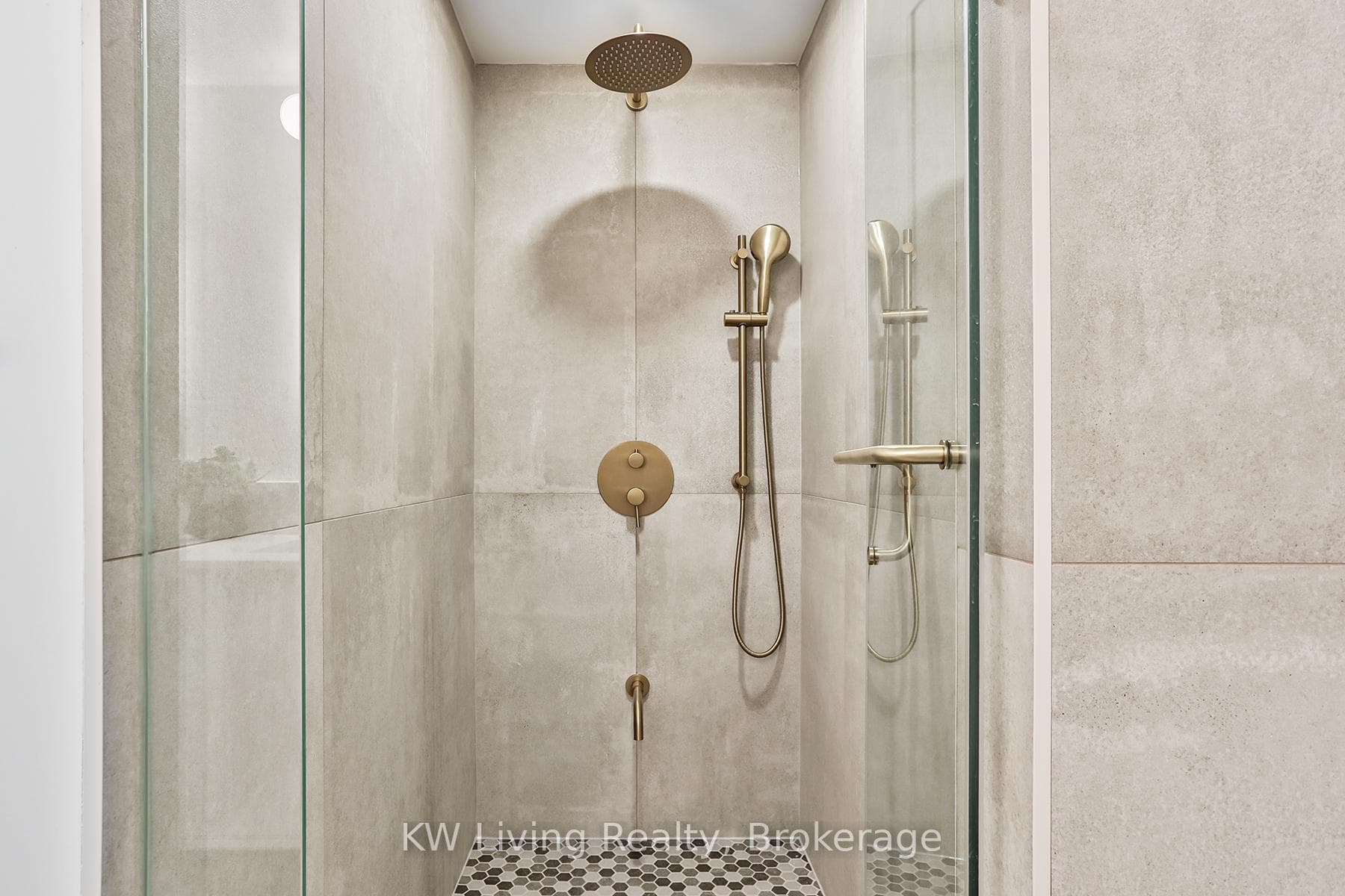 9 Chalmers Road Unit 101 photo 24