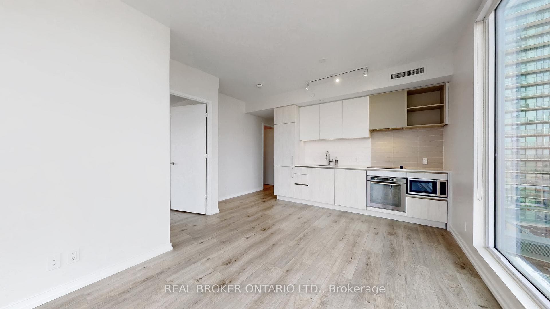 1000 Portage Parkway Unit 1211 photo 7