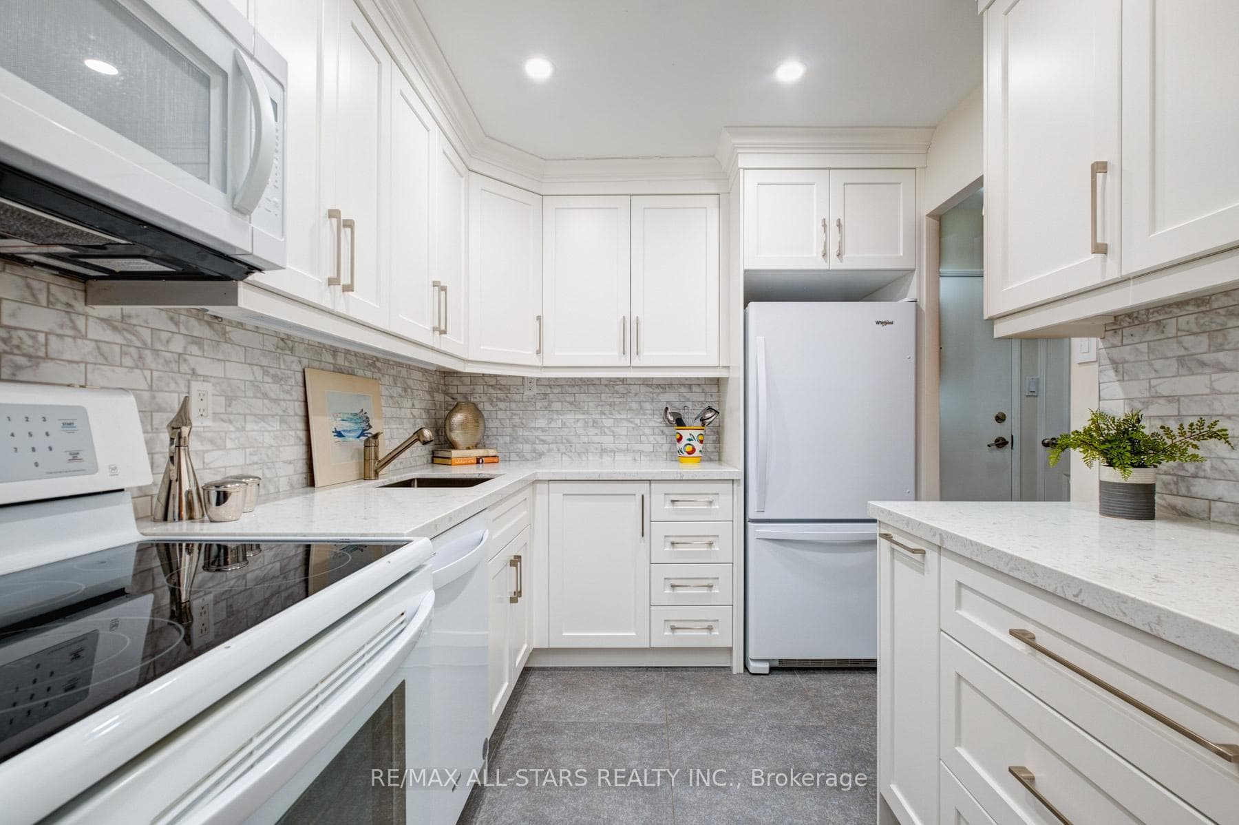 16A Elgin Street Unit 124 photo 5