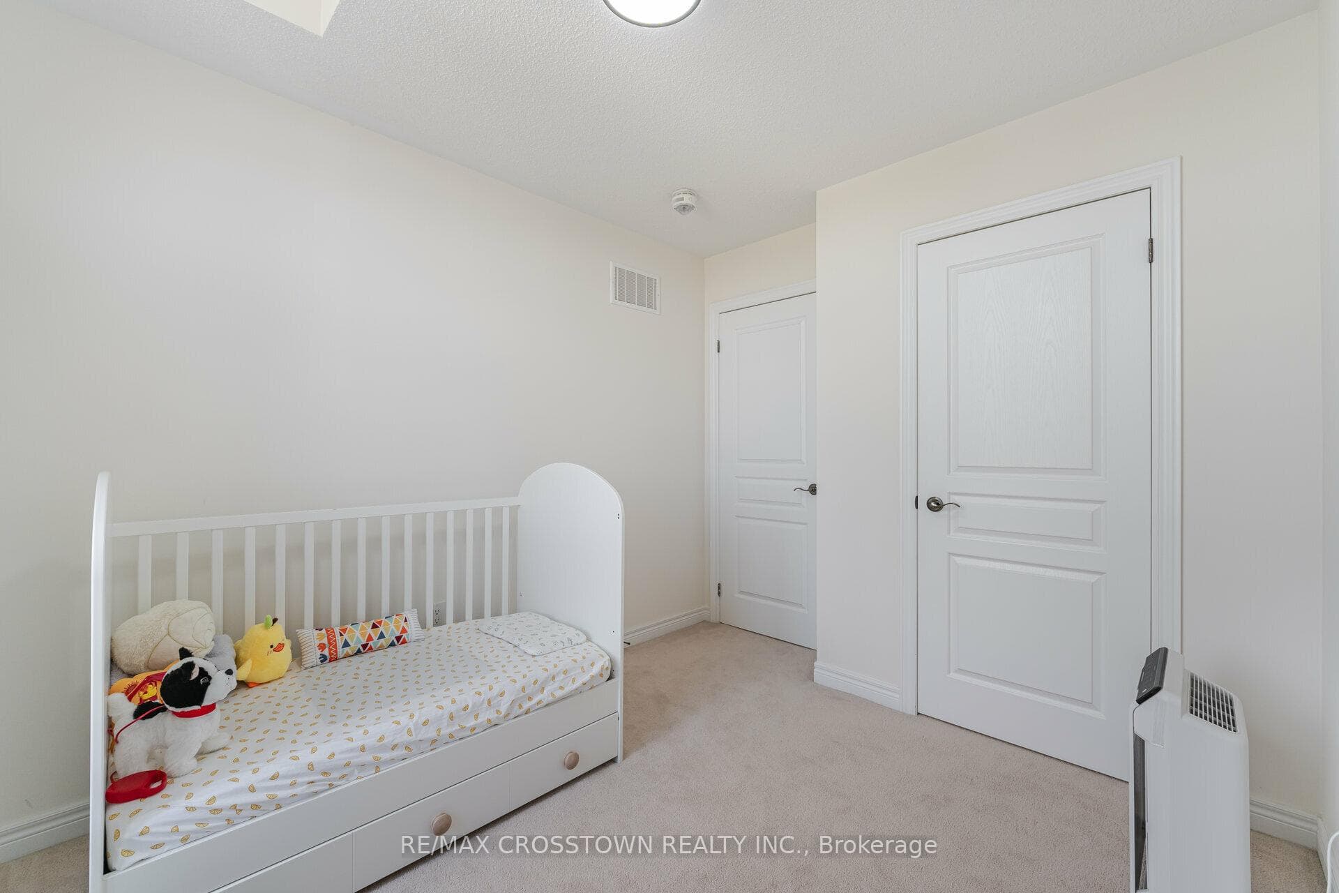 76 Ebury Drive photo 24
