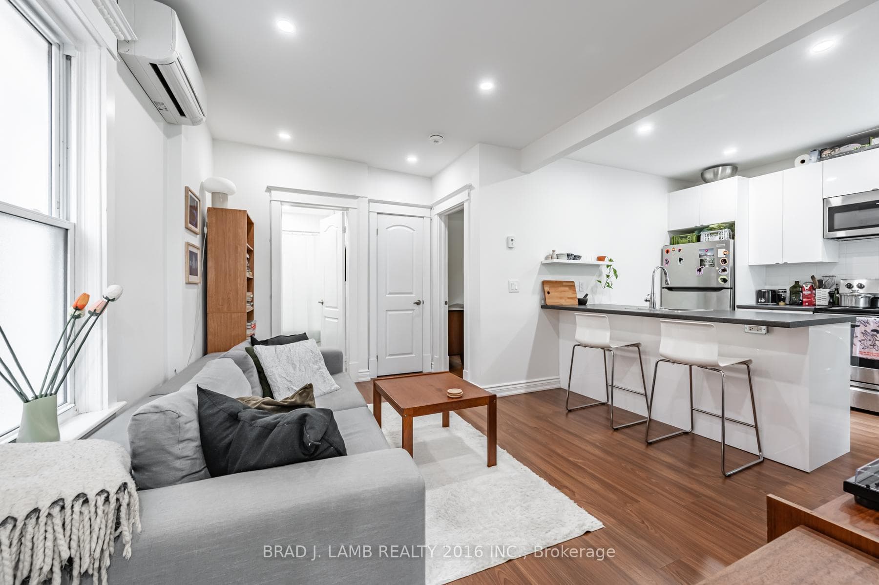 56 Wright Avenue Unit 4 photo 8