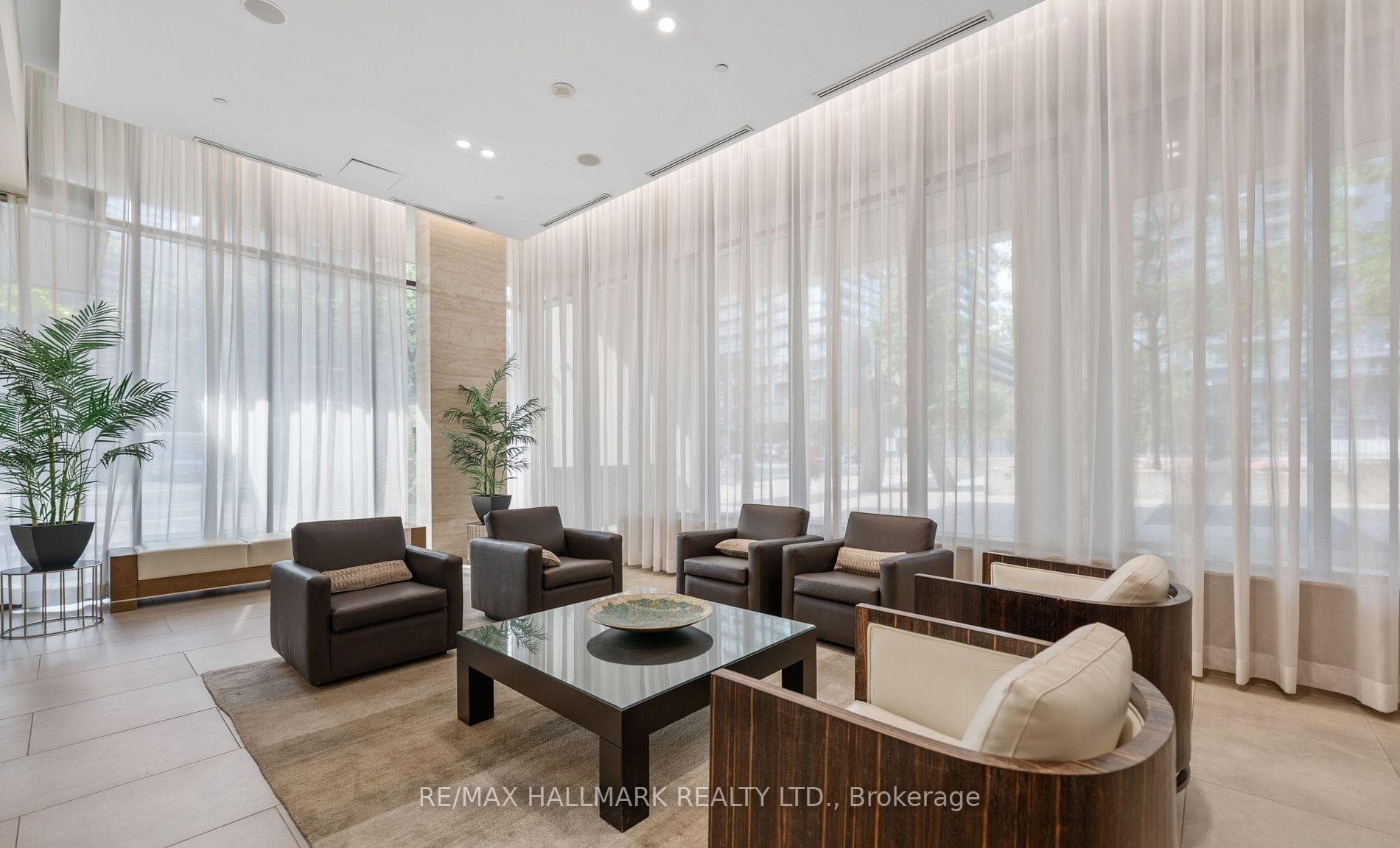 70 Roehampton Avenue Unit 1619 photo 14