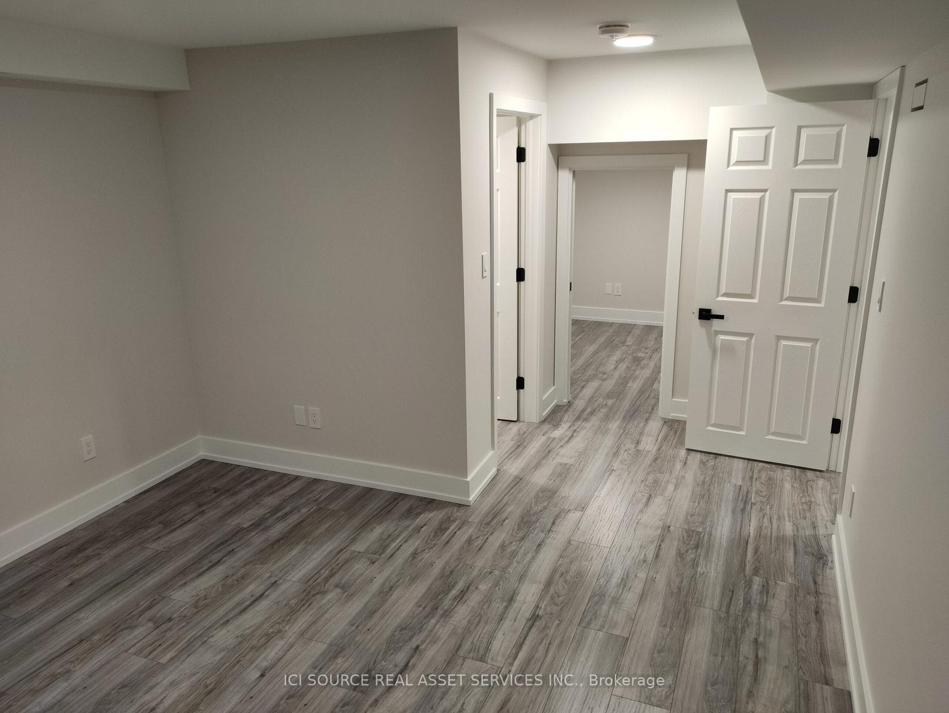 20 Tay Boulevard Unit Basement photo 9