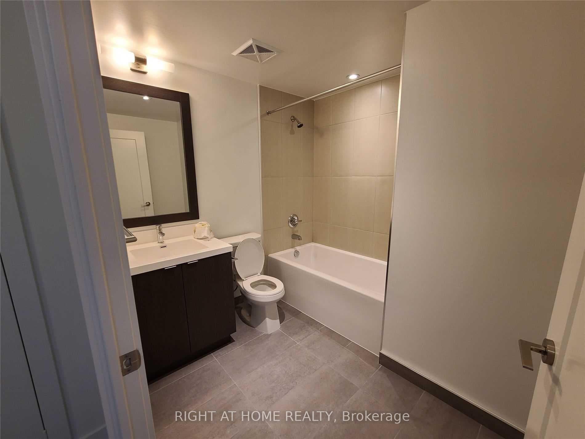 9 Mabelle Avenue Unit 231 photo 25