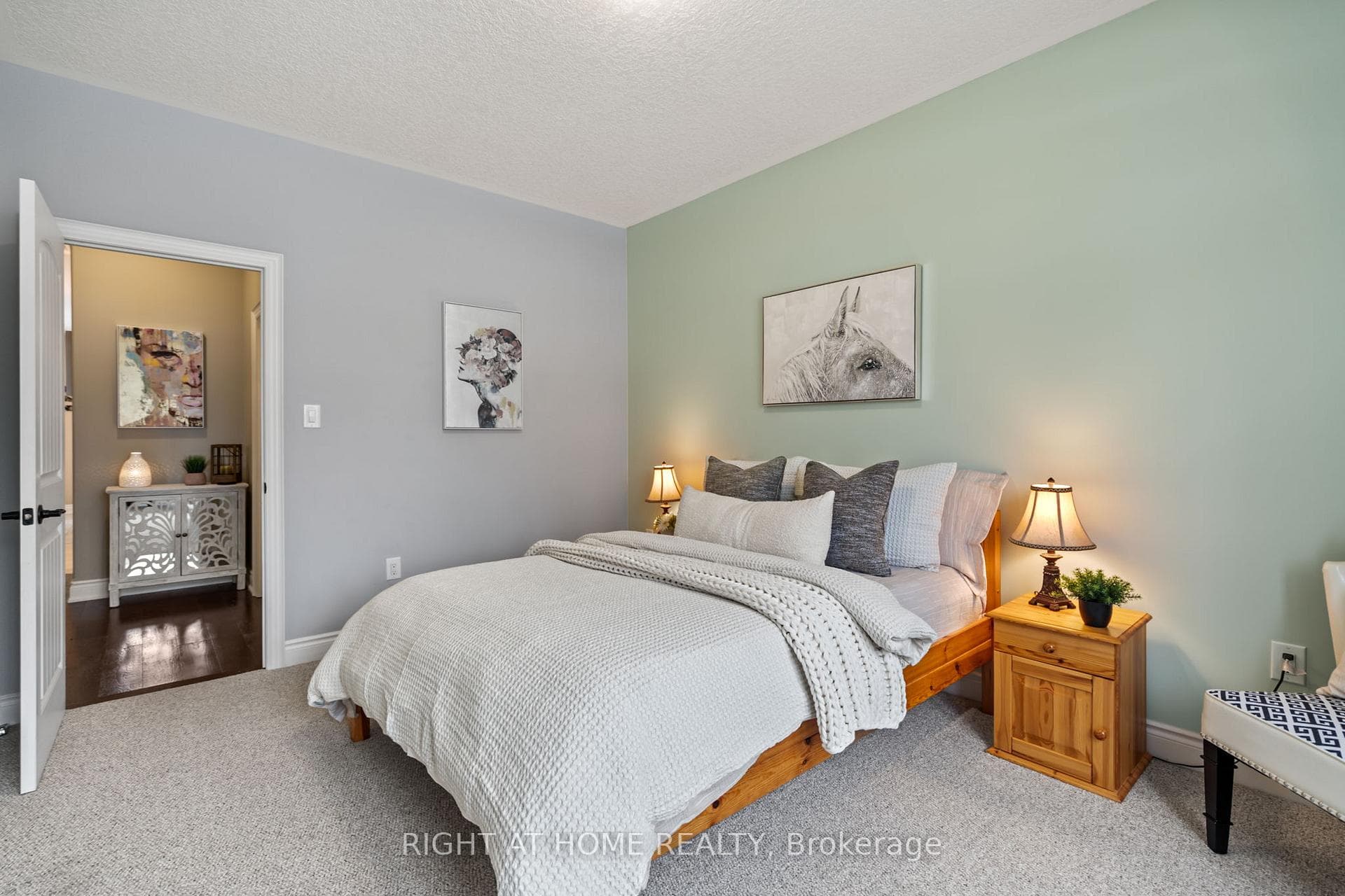60 Jane Avenue photo 24
