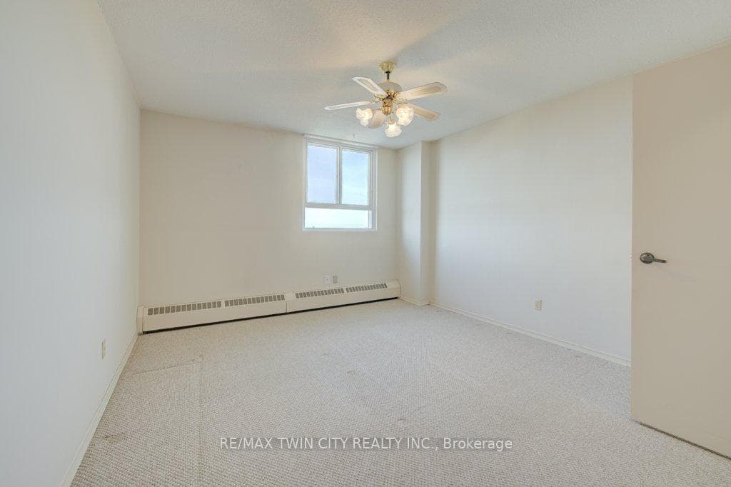 225 Harvard Place Unit 1109 photo 31