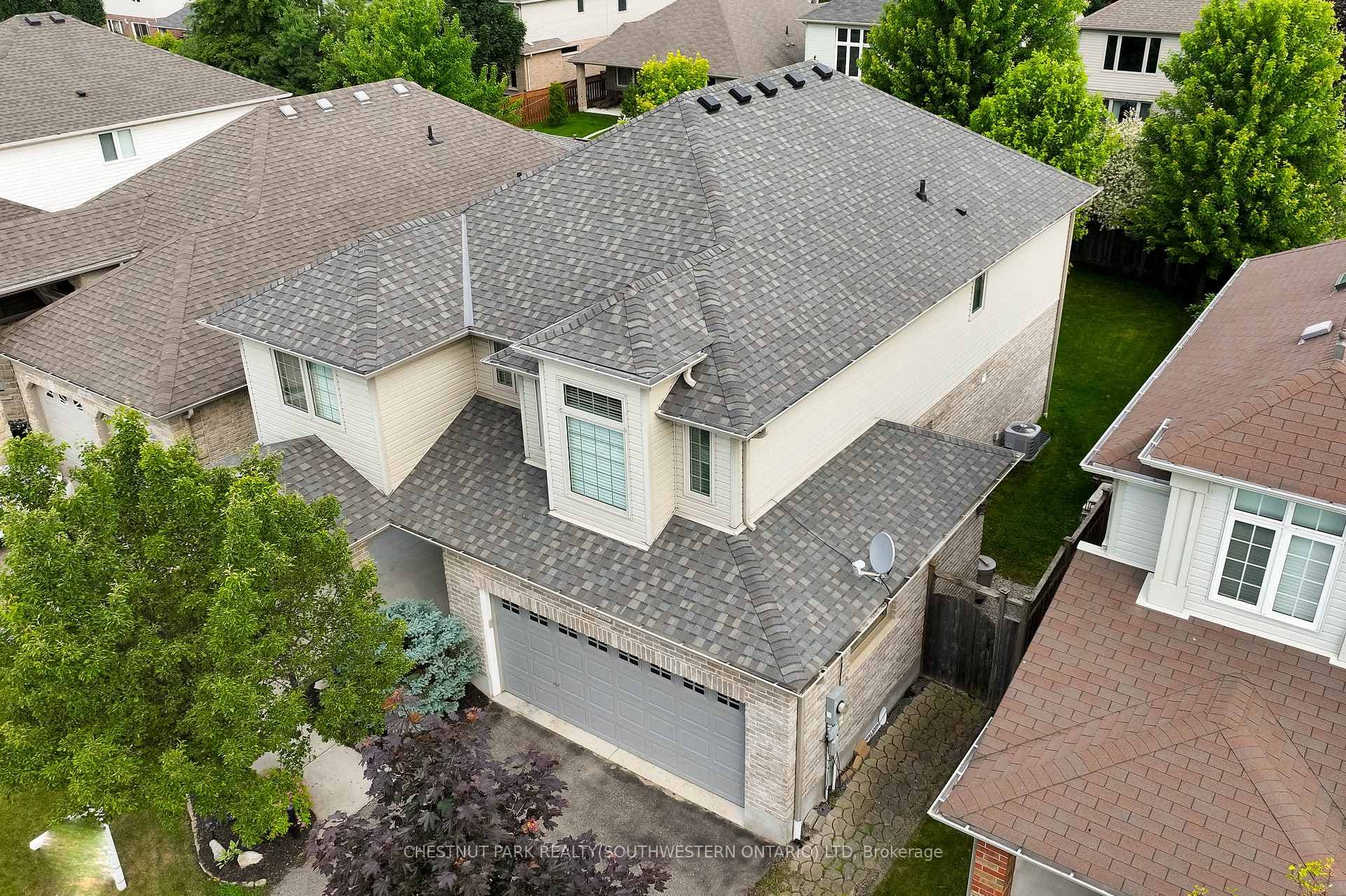 46 La Salle Street photo 3
