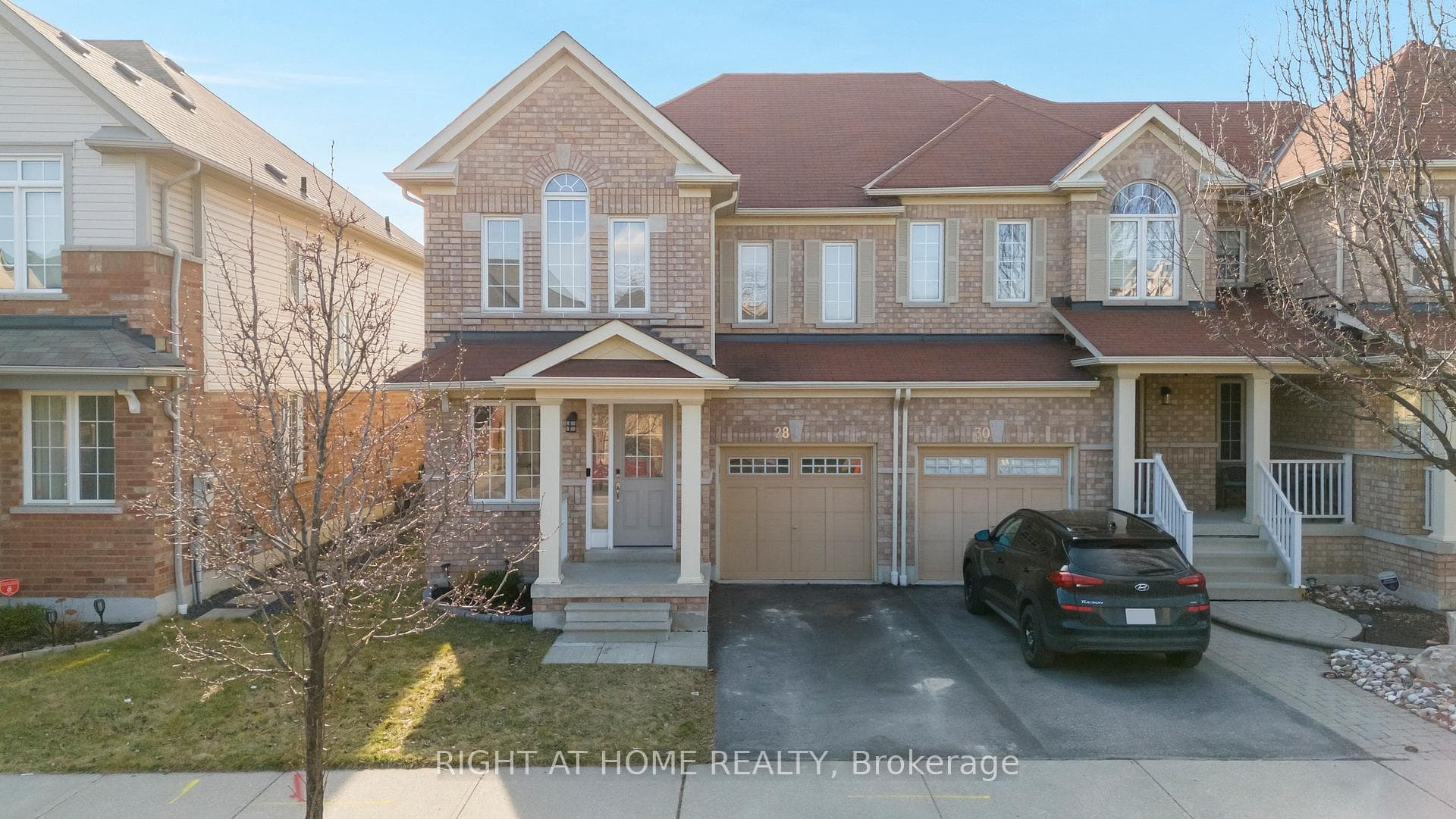 28 Booker Drive photo 1