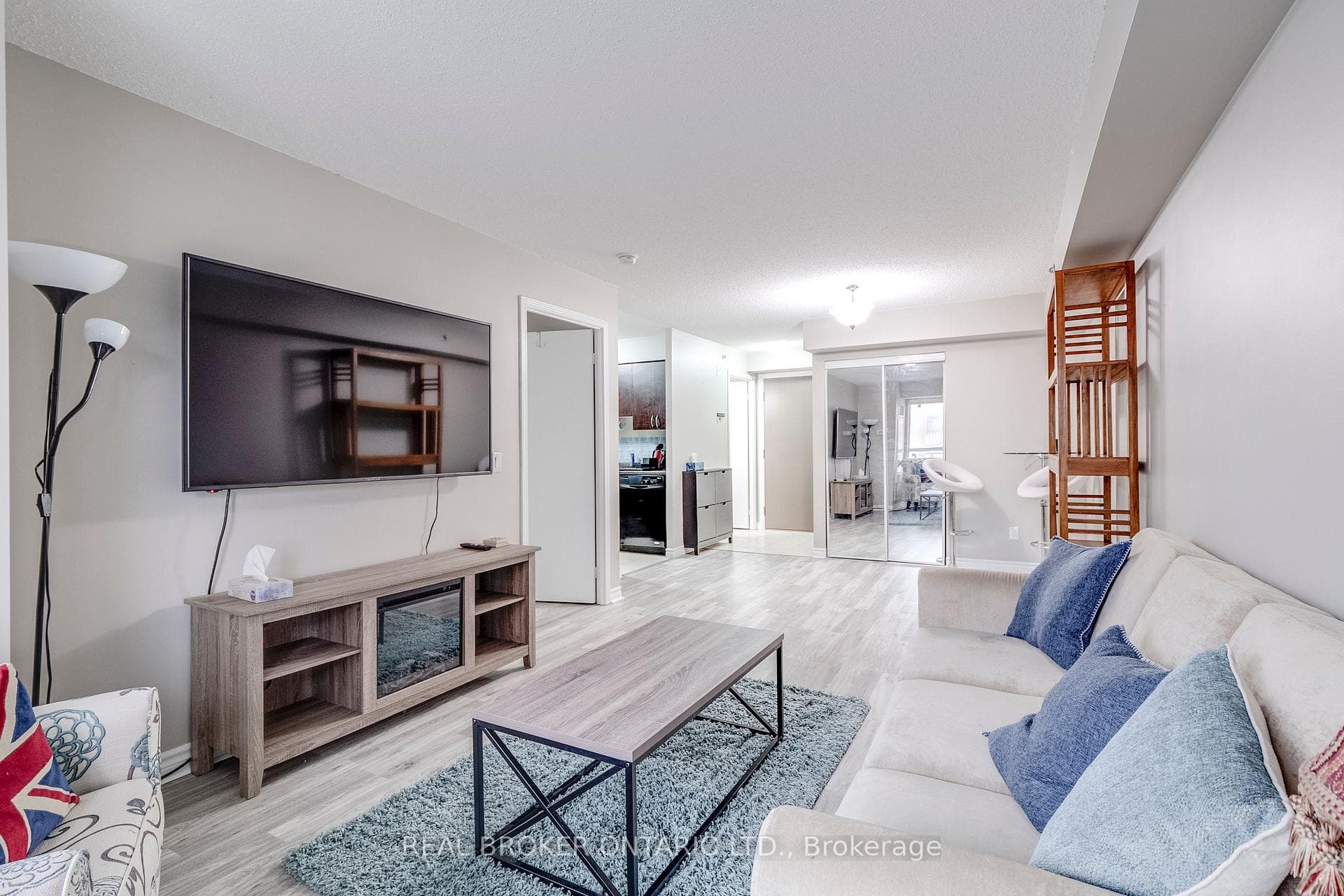 35 Saranac Boulevard Unit 225 photo 5