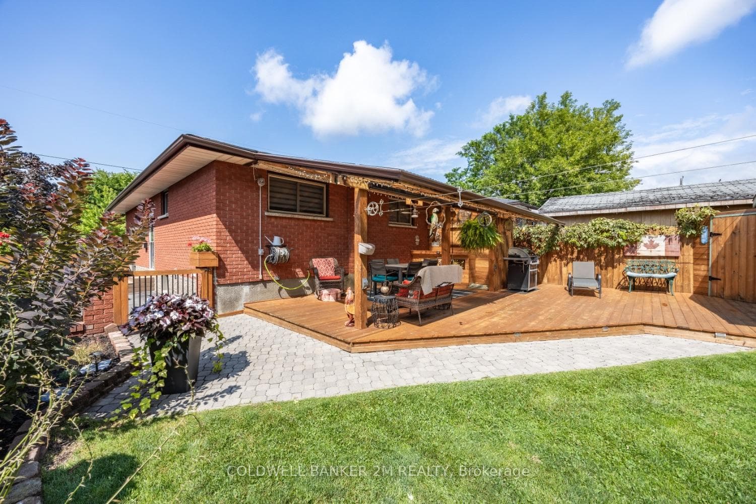 641 Montcalm Avenue photo 28