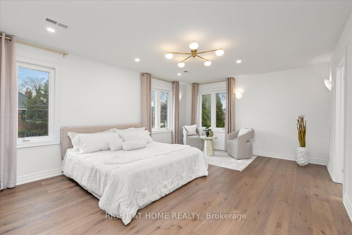 497 Broadway Avenue photo 22