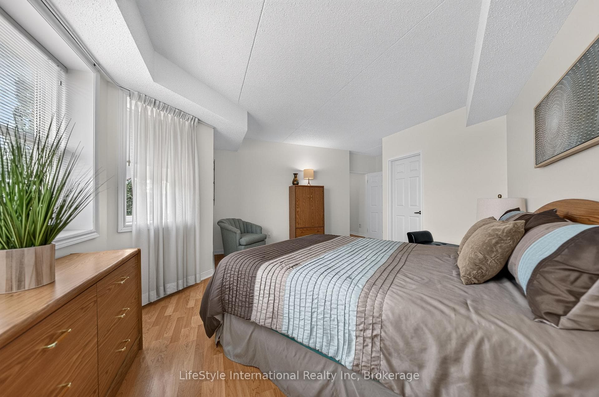 208 Silvercreek Parkway Unit 210 photo 29