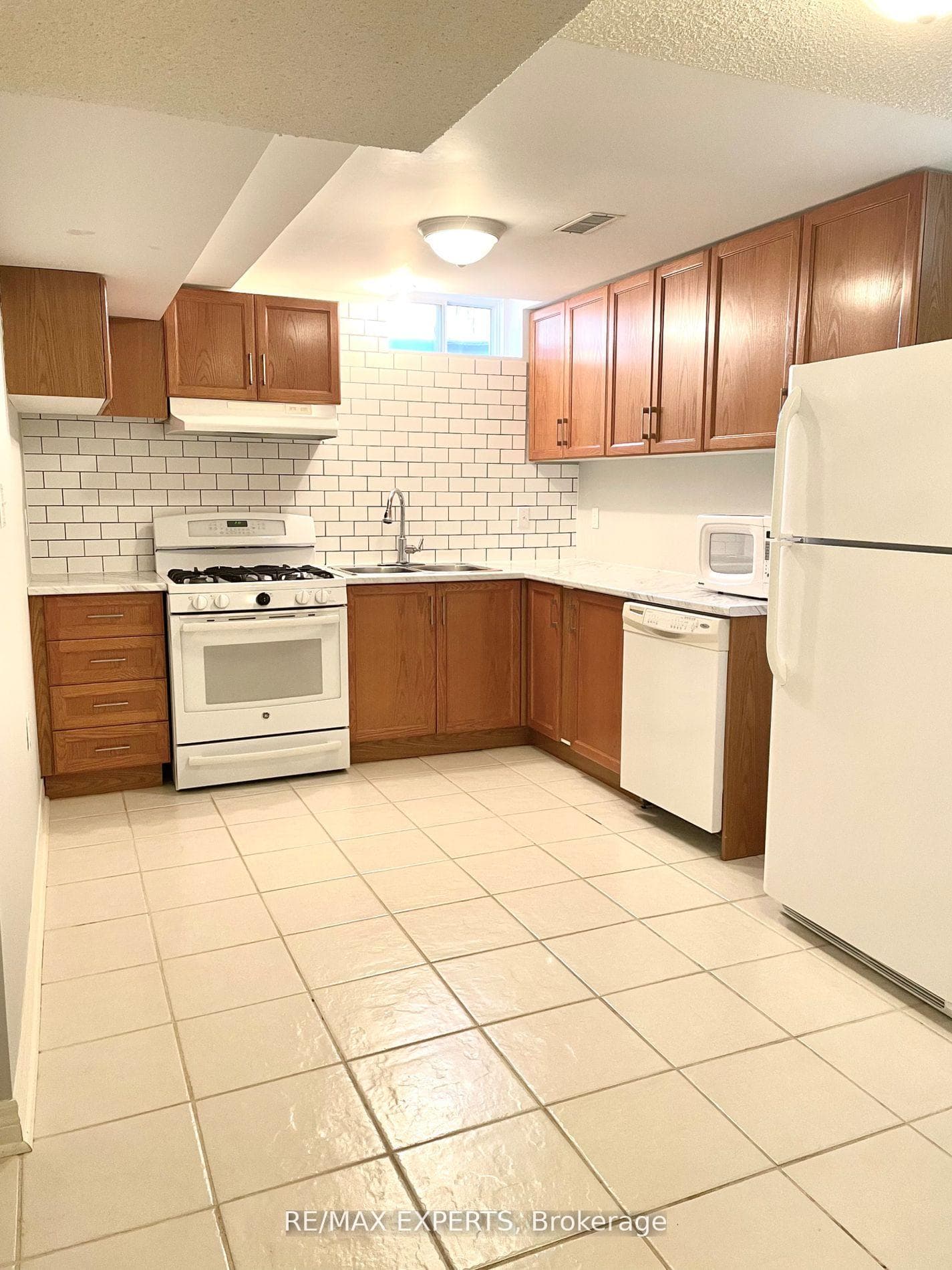 12 Fonteselva Avenue Unit Bsmt photo 1