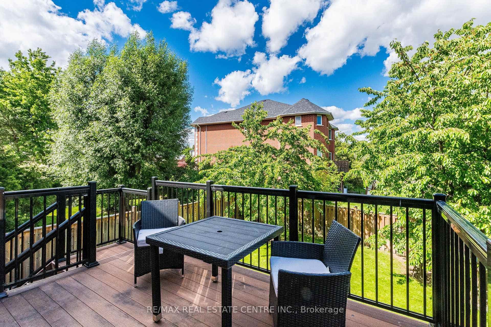 5937 Rayshaw Crescent photo 48
