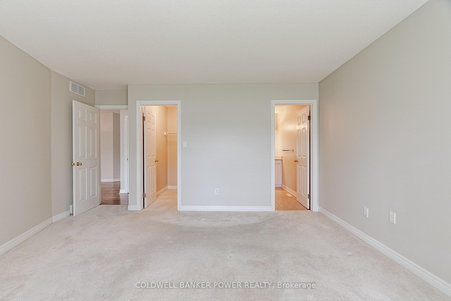 1755 Louise Boulevard Unit 11 photo 14