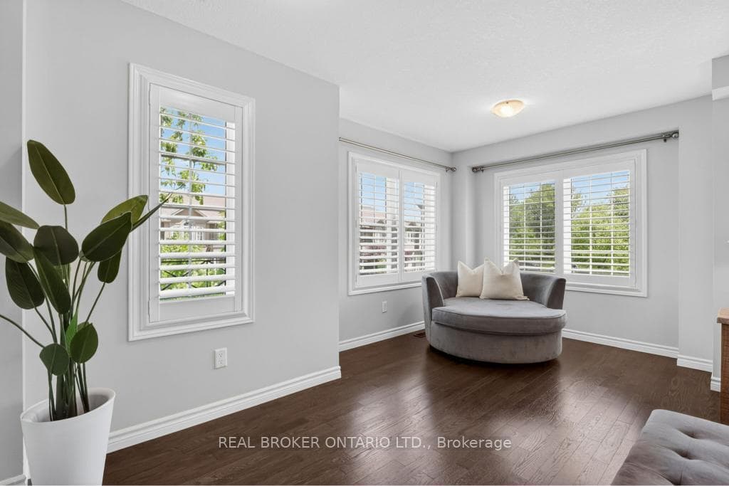 2 Kenridge Terrace photo 16