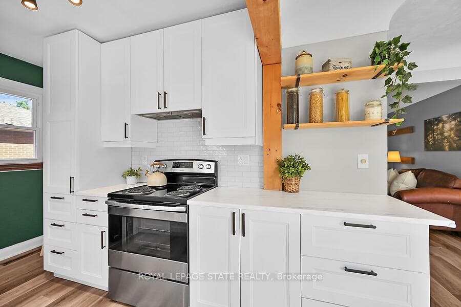 196 West 19th Street photo 16