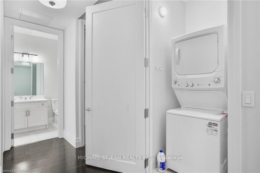 112 King Street Unit 1111 photo 35