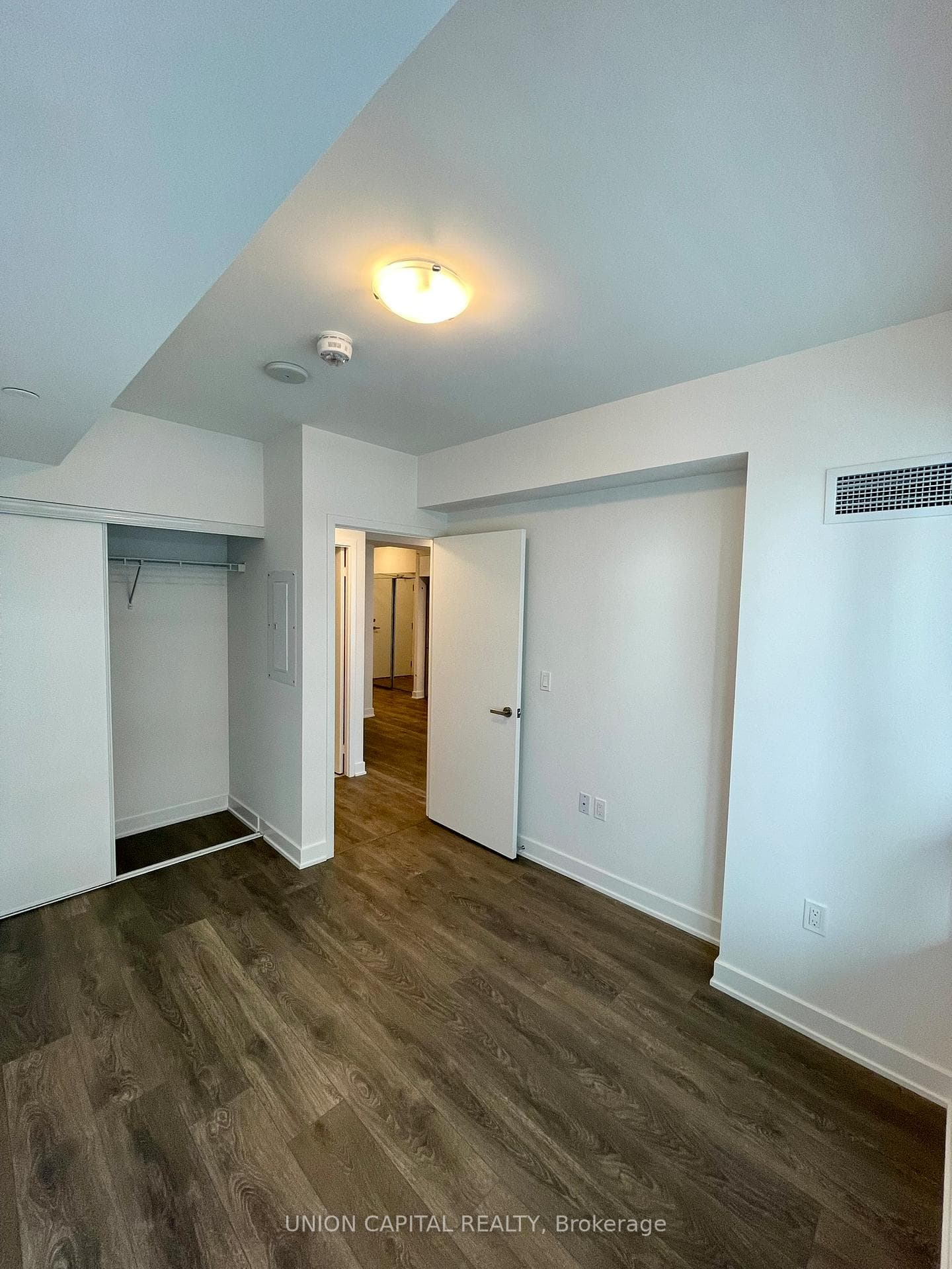 99 BROADWAY Avenue Unit 2506 photo 3