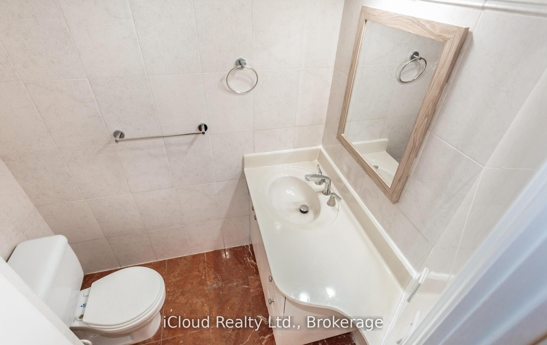 33 Harbour Square Unit 837 photo 28