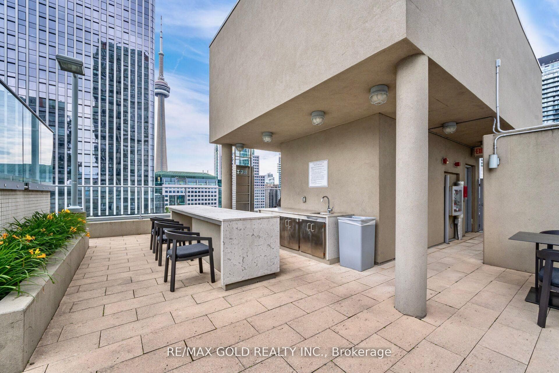 21 Nelson Street Unit LPH7 photo 28