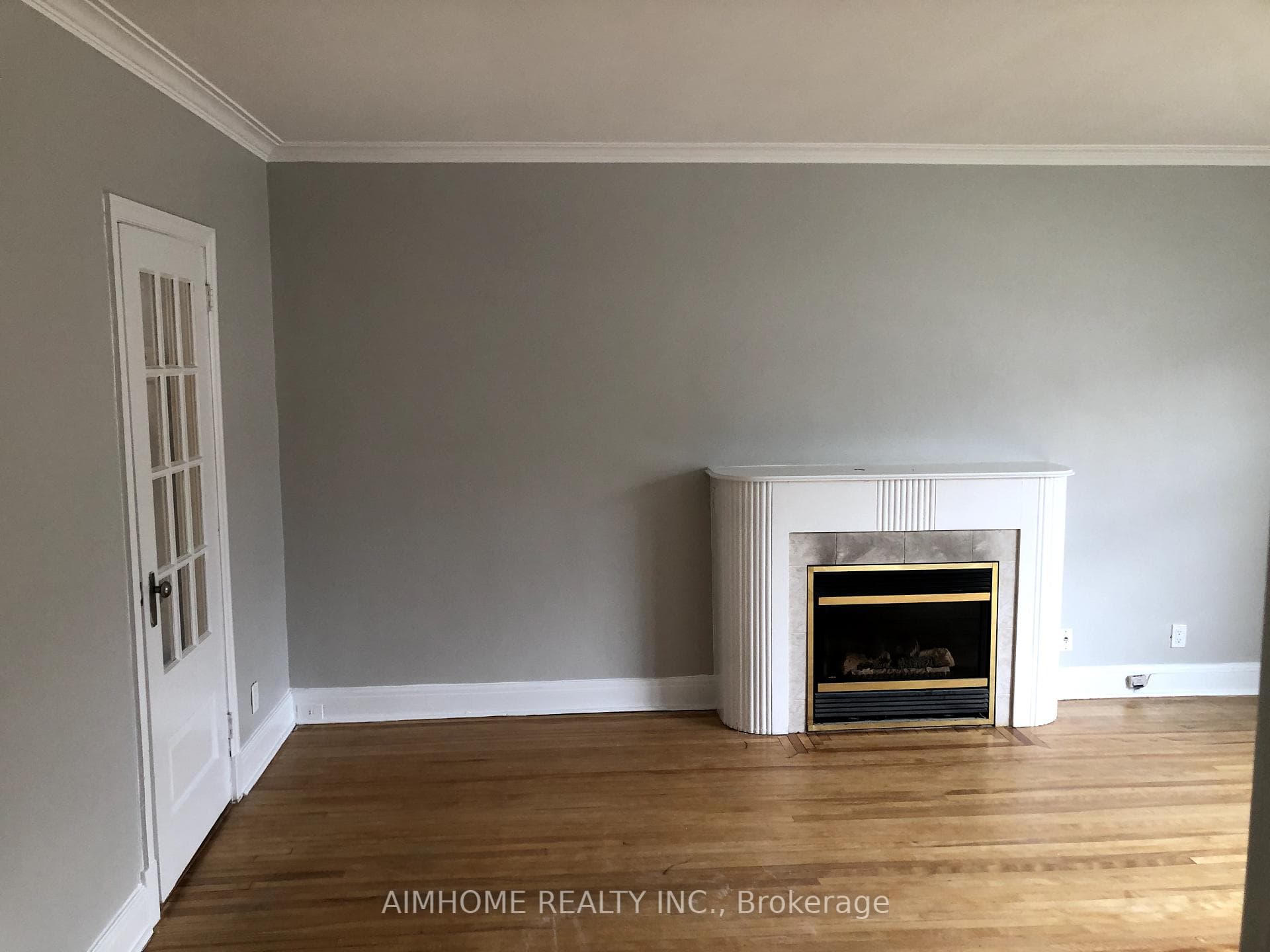 1217 Avenue Road Unit 1 photo 3