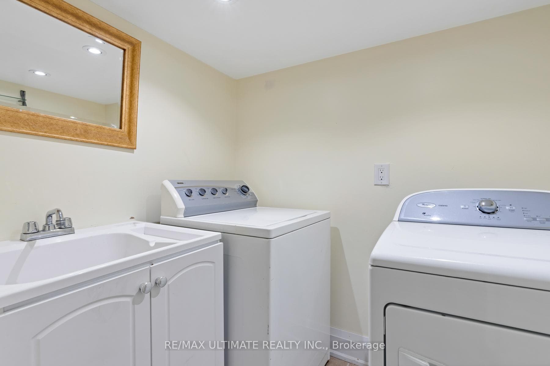 3175 Kirwin Avenue Unit 40 photo 34